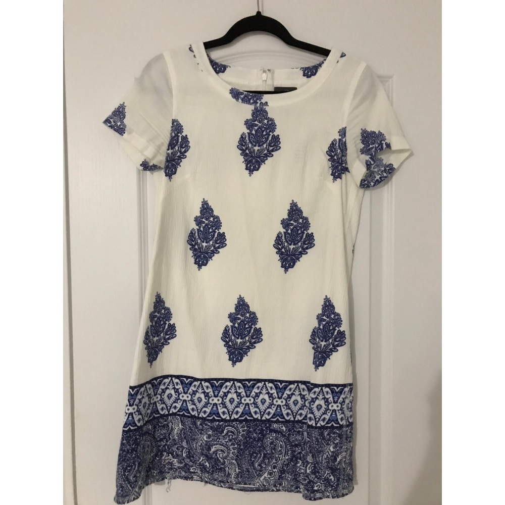 Pretty Mediterranean Summer Dress